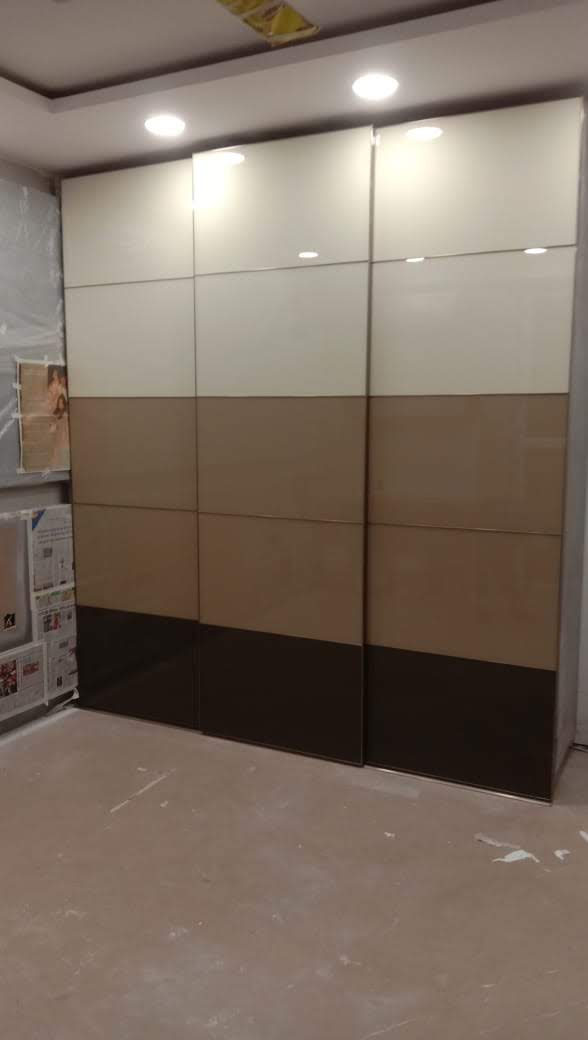 premium-luxury-lacquer-glass-wardrobes-in-gurgaon-exclusive-lacquer-glass-wardrobe-designs-in-gurgaon-india